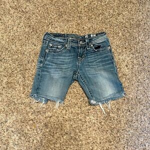 Miss me girls boot raw hem embroidered shorts